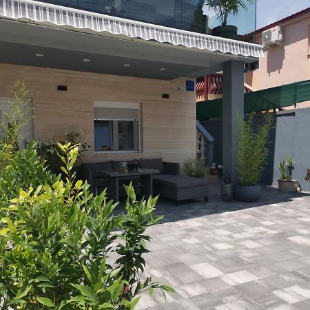 Apartmani Sarm Vir Dış mekan fotoğraf