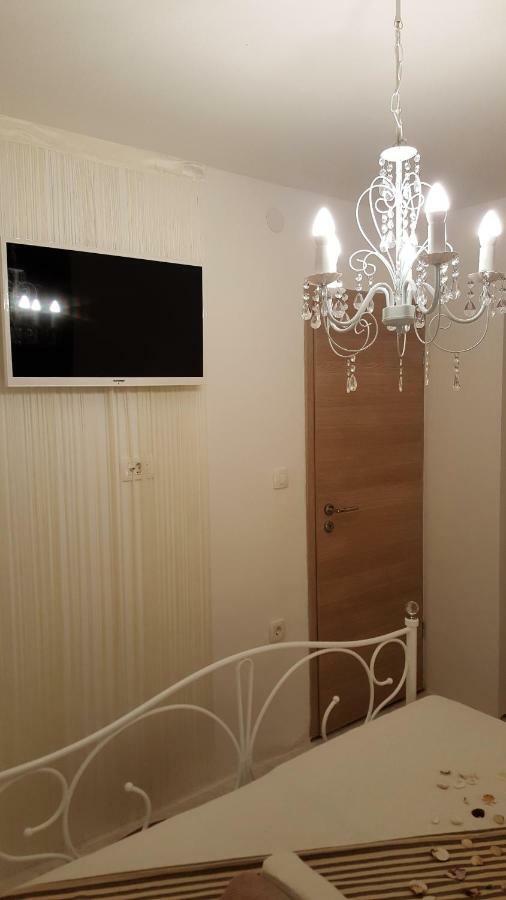 Apartmani Sarm Vir Dış mekan fotoğraf