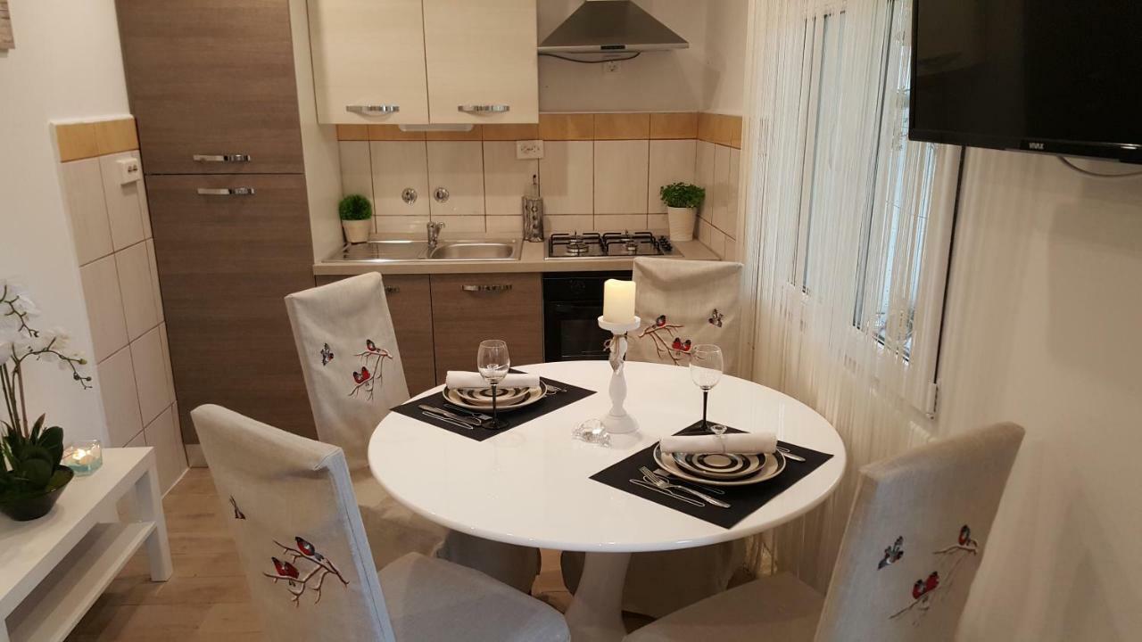 Apartmani Sarm Vir Dış mekan fotoğraf