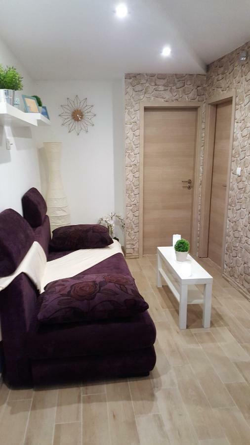 Apartmani Sarm Vir Dış mekan fotoğraf
