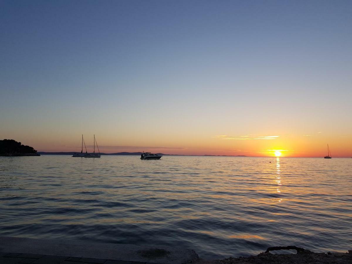 Apartmani Sarm Vir Dış mekan fotoğraf