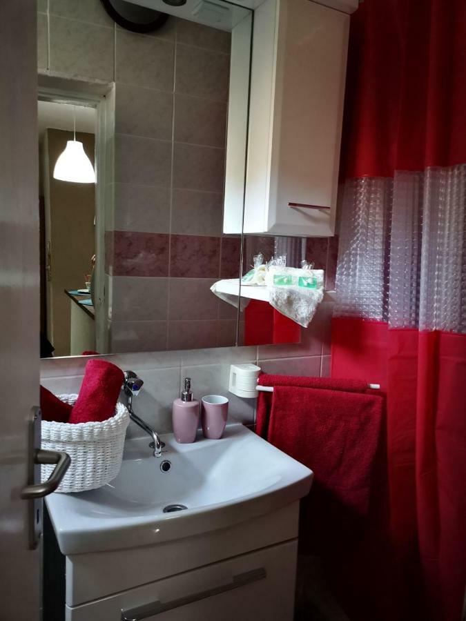 Apartmani Sarm Vir Dış mekan fotoğraf