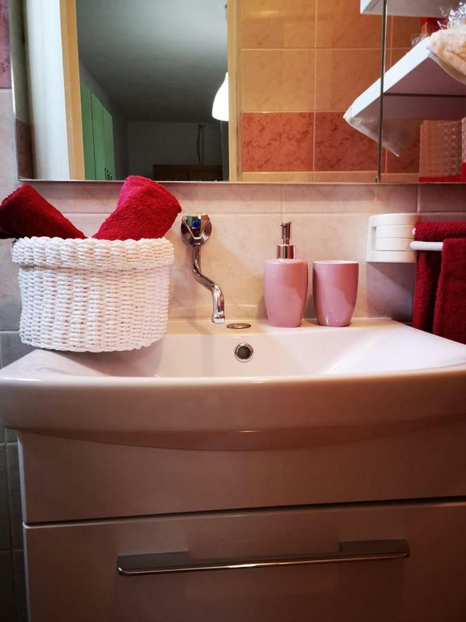 Apartmani Sarm Vir Dış mekan fotoğraf